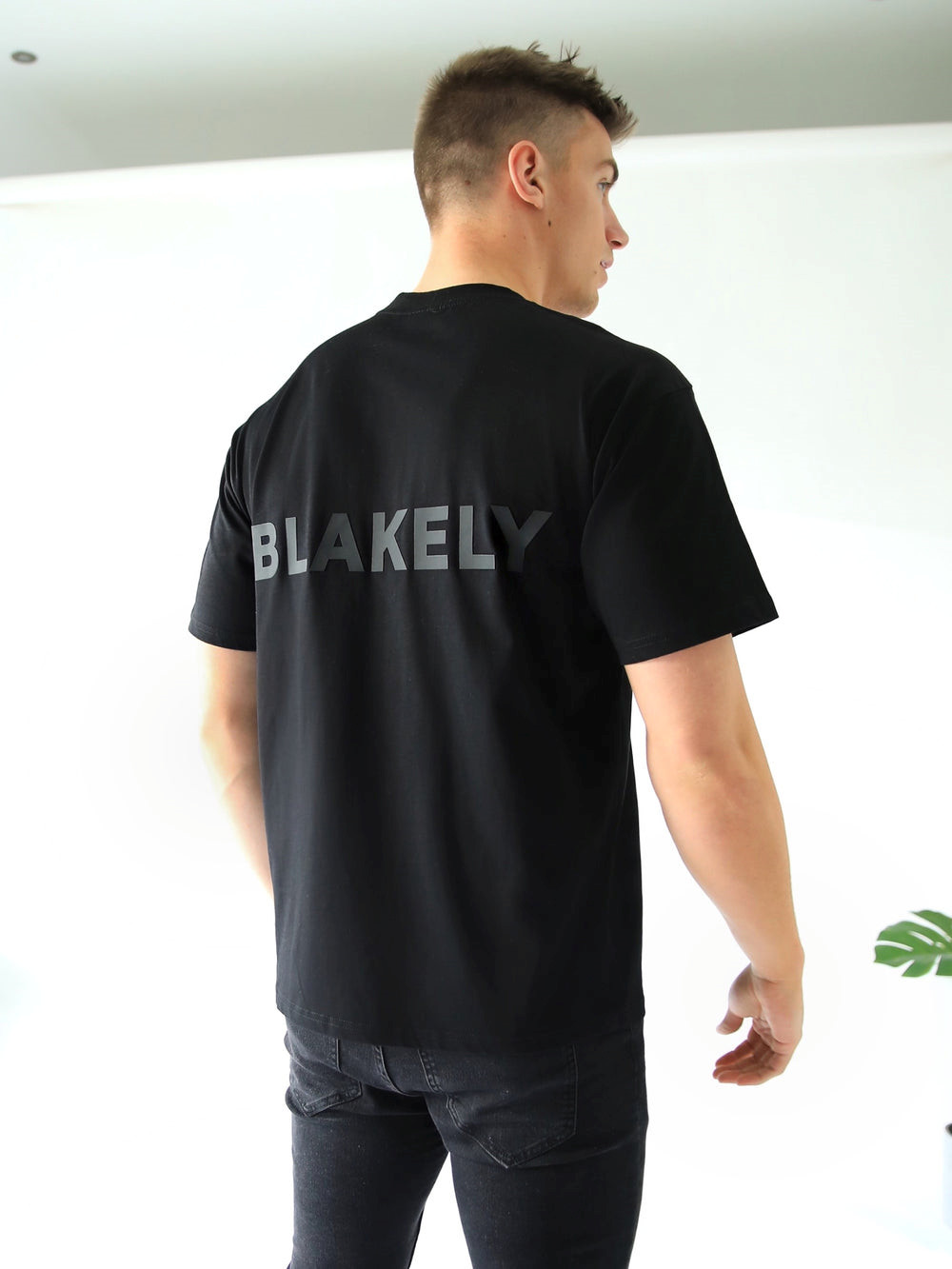 Blakely BLK Blackout Oversized T-Shirt Siyah | TCM851632