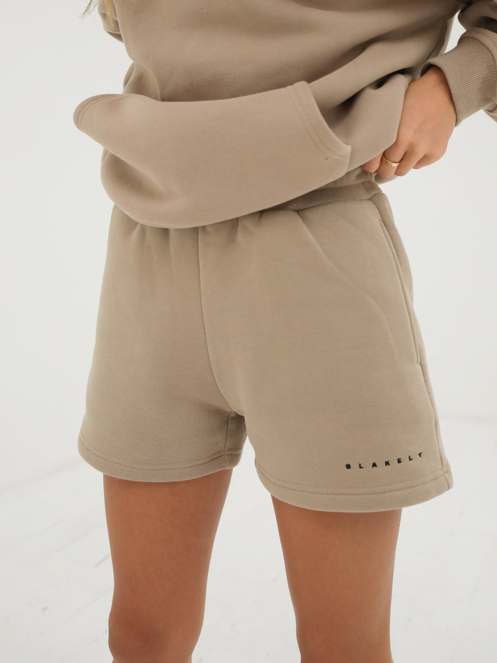 Blakely Isabel Jogger Shorts Tan | DKH206391