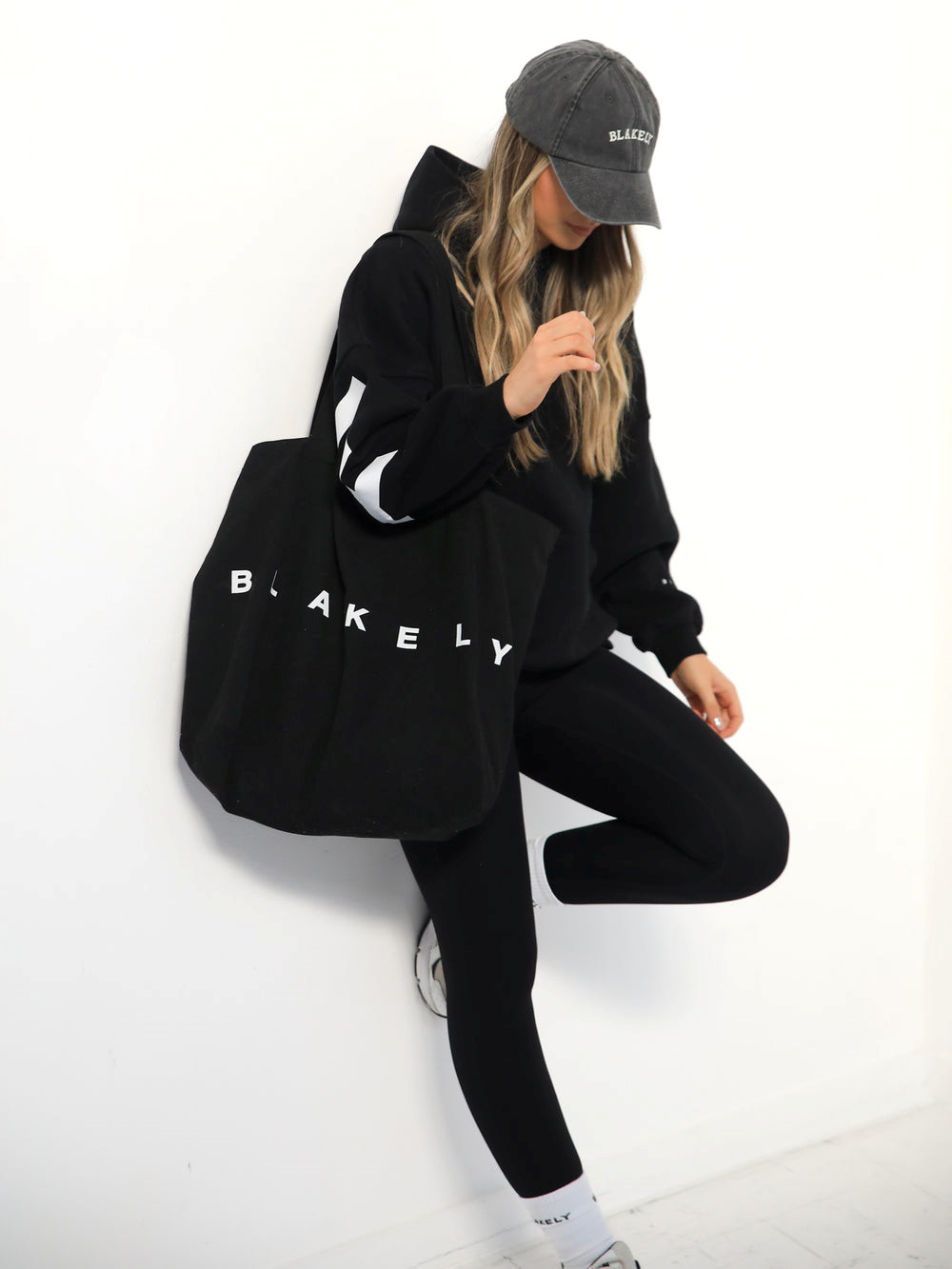 Blakely Isabel Oversized Hoodie Siyah | PIQ572160