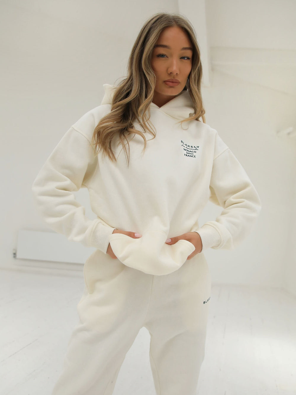 Blakely Monaco Women's Relaxed Hoodie Ivory | UWQ438057