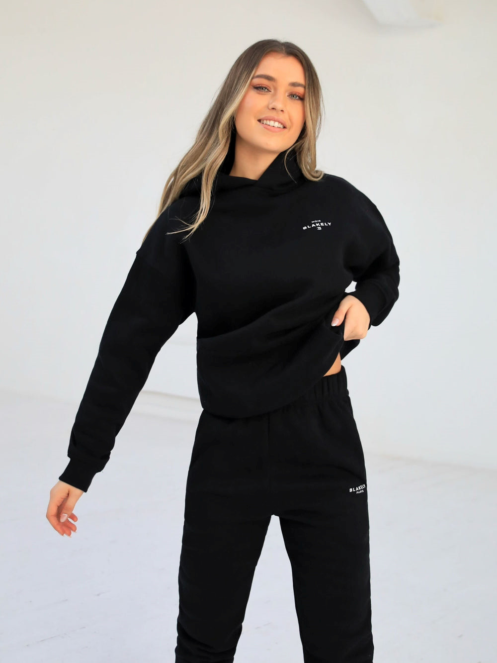 Blakely Noir II Women's Relaxed Hoodie Siyah | VKQ184075