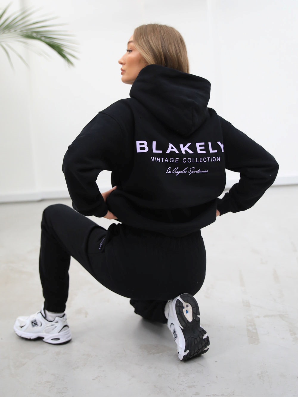 Blakely Women's Sports Club Relaxed Hoodie Siyah | YLT081764